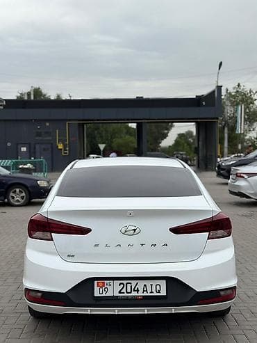 4: Hyundai Elantra: 2019 г., 2 л, Автомат, Бензин, Седан — 2