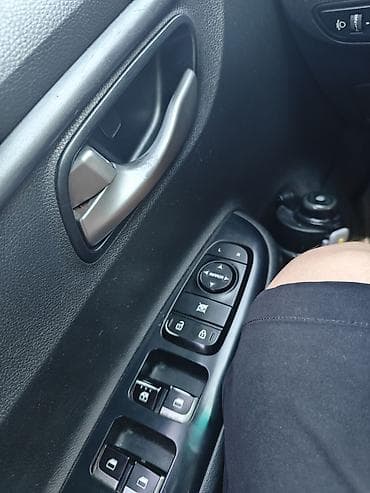 машина газ 66: Kia Rio: 2019 г., 1.6 л, Автомат, Седан — 9