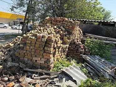 Продаю кирпичи б/у 
Самовывоз по 5 сом