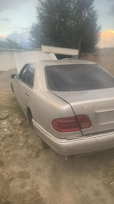 экран е34: Mercedes-Benz E-Class: 1997 г., Автомат, Бензин, Седан — 7