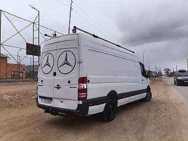 mitsubishi delica d5: Легкий грузовик, Mercedes-Benz — 4
