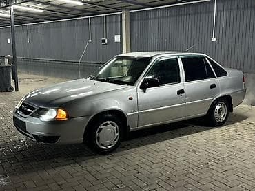 Daewoo Nexia: 2011 г., Седан — 1