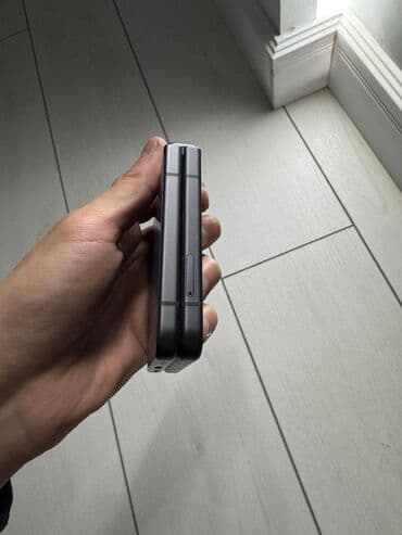 аккумуляторы для смартфонов в бишкеке: Samsung Galaxy Z Flip 5, цвет - Голубой — 6