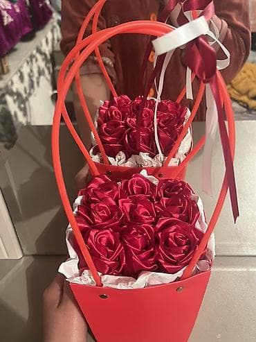 Сейфы: Подарочная композиция “коробочка с розами” - Яркая квадратная — 2