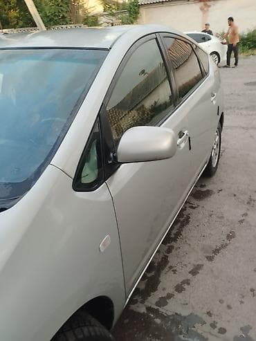 королла версо: Toyota Prius: 2005 г., Гибрид, Хэтчбэк — 3