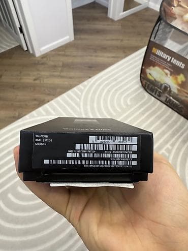 камера для видео: Samsung Galaxy Z Flip 5, 512 ГБ, цвет - Серый, 2 SIM — 2