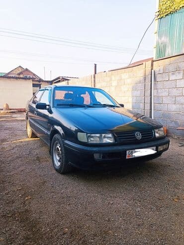 обмен с вашей доплатой: Volkswagen Passat: 1994 г., 1.8 л, Механика, Бензиновая, Седан — 1