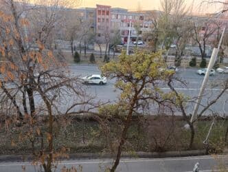 купить квартиру в бишкеке без посредников: 3 комнаты, 54 м², Хрущевка, 4 этаж — 7