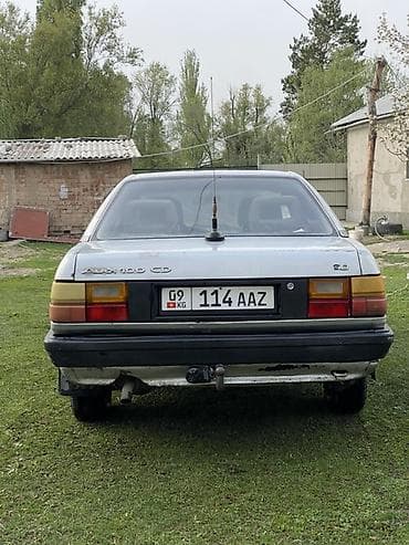 Audi: Audi 100: 1982 г., 2 л, Механика, Бензин, Седан — 3