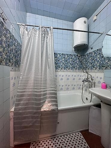 105 серия 3 комнатная: 3 комнаты, 56 м², 105 серия, 1 этаж, Старый ремонт — 5