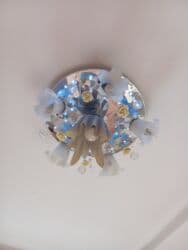 Срочно продаю люстры