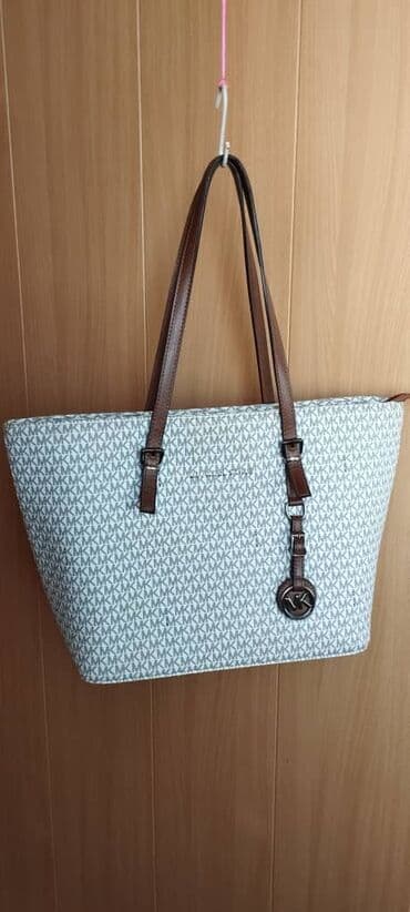 Сумка. все в отличном состоянии, качество. 1. 1000 2.1000 3.700 4