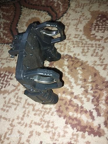 мониторы 4:3: Геймпад-держатель для смартфона с триггерами (механические курки) - — 2