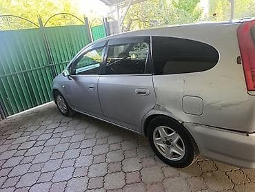 Транспорт: Honda Stream: 2002 г., 2 л, Автомат, Бензин, Минивэн — 6