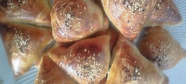 кейк попсы: Домашняя выпечка на заказ - Сочни/пирожки с сахарной пудрой: нежное — 2