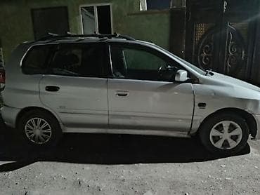 Mitsubishi Space Star: 2003 г., 1.6 л, Механика, Бензин, Универсал