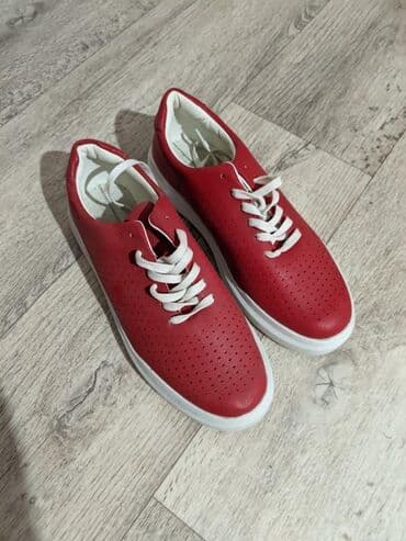 искры для обуви: Мужские кроссовки, 42, Новый, цвет - Красный, Самовывоз — 1