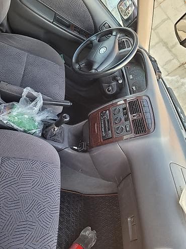 transporter multivan: Toyota Avensis: 2000 г., 1.6 л, Механика, Бензин, Универсал — 6