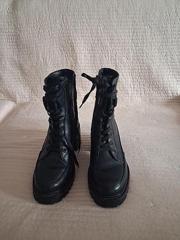 Сабо: Черные женские ботинки на шнуровке - Материал: натуральная кожа — 1