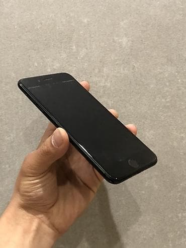 ipad 2: IPhone 7 Plus, Б/у, 32 ГБ, Jet Black, Защитное стекло, 70 % — 2