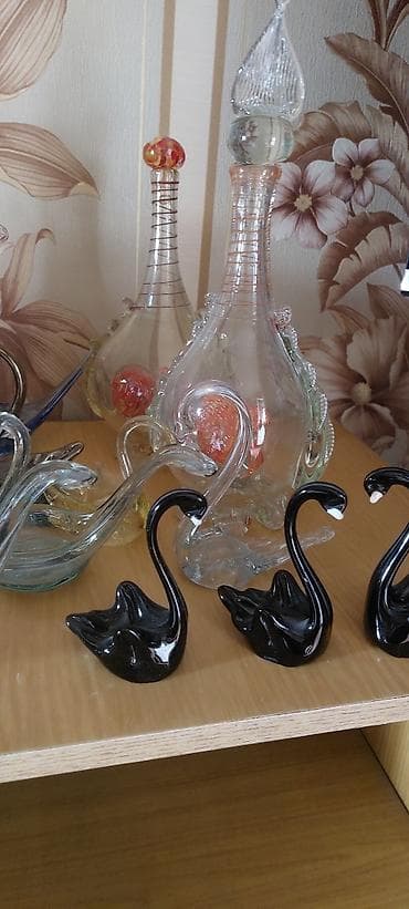 Посуда: Гутное стекло,икорницы,графиня,селедочница,советские — 2