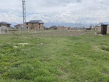 ош к: Сатылат салынып жаткан уй, 14*14 м Каракол шаарга кире беришинде — 10