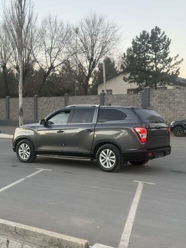 срочно продаю в связи с переездом: Ssangyong Rexton: 2018 г., 2.2 л, Автомат, Дизель, Пикап — 5