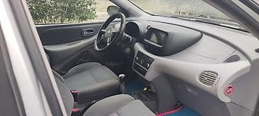 Унаа: Nissan Almera Tino: 2004 г., 1.8 л, Кол менен иштөөчү, Бензин — 5