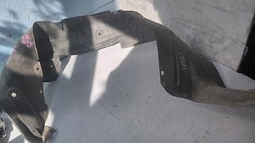 step 2: Подкрылок Передний правый Mazda, 2002 г., Б/у, Оригинал — 1