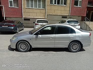 bud e5: Honda Civic: 2004 г., 1.5 л, Автомат, Бензин, Седан — 3