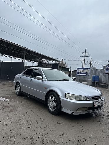 Honda Accord: 2001 г., 1.8 л, Автомат, Бензин, Седан