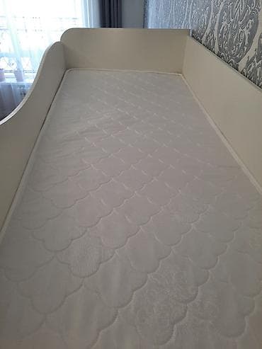 bunk bed: Продаю двухярусную кровать состояние нового, причина продажи ребёнок — 4