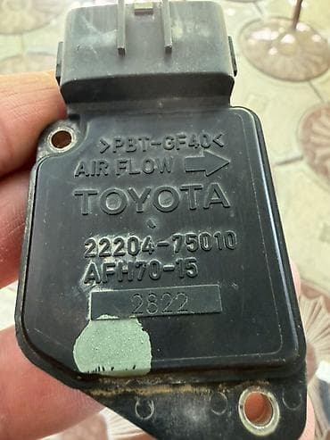 Датчик массового расхода воздуха (MAF) Toyota сурф 2002 года обьем