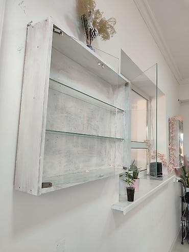 Настенная витрина/шкаф для косметики и лаков - Материал: корпус из — 2