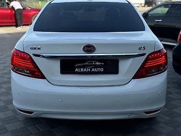 byd e5 цена в китае: BYD E5: 2019 г., 0.3 л, Автомат, Электромобиль — 5