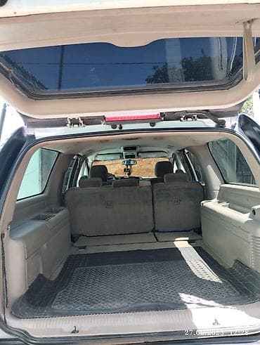 mini jack: Chevrolet Suburban: 2005 г., Автомат — 3