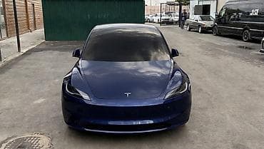 один: Tesla Model 3: 2025 г., 0.1 л, Вариатор, Электромобиль, Седан — 1