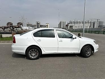 vw t4: Skoda Octavia: 2012 г., 1.6 л, Ручные, Бензин, Лифтбек — 7