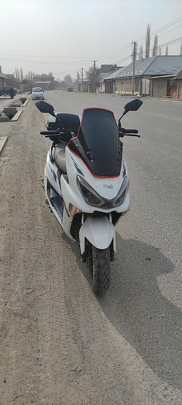 скутер max: Макси-скутер 150 куб. см, Бензин, Б/у — 3