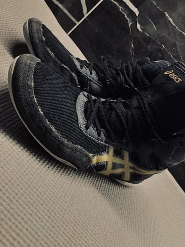 женский туфли: Мужские кроссовки, 39.5, Asics, Новый, цвет - Черный, Самовывоз — 1