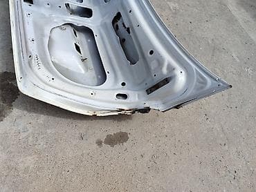 нанос машина: Крышка багажника Toyota, 2003 г., Оригинал — 2