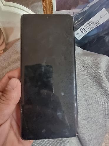 bloody a70: Смартфон с большим безрамочным экраном около 6,5–. Фронтальная камера — 1