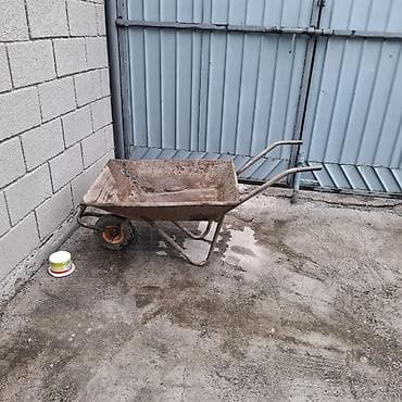 строительные тачка: Садово-строительная тачка и тележка, Стальная, Одноколесная — 3