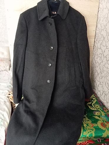 Носки и белье: Срочно продается, Мужское Пальто почти новое,одевали пару раз — 1