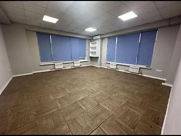 офис с мебелью: Аренда офисов, 37 м², В жилом комплексе, С видом на горы, 1 линия, С отдельным входом — 3