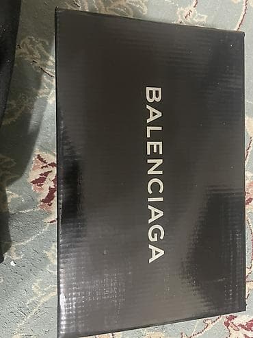 кызыл бирдик: Кроссовкалар, 37, Balenciaga, Жаңы, түсү - Кызгылт — 4