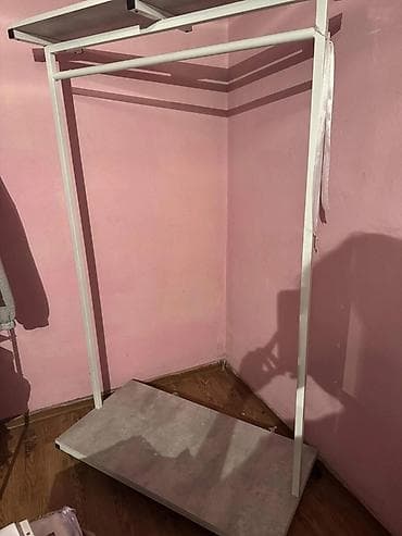 вешалки напольная: Напольная мобильная вешалка-стойка для одежды - Прочная металлическая — 3