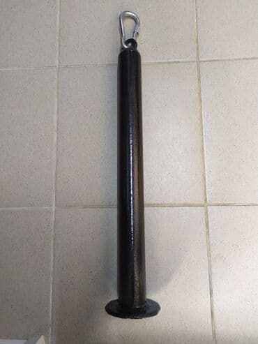 грифы: Вертикальный гриф 50 мм. Конструкция предназначена для размещения — 1