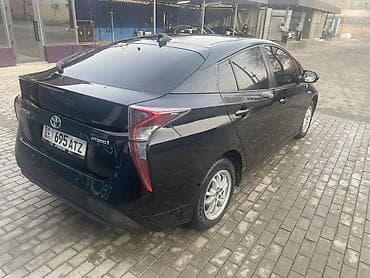 corolla s: Toyota Prius: 2017 г., 1.8 л, Вариатор, Гибрид, Хэтчбэк — 6
