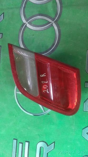 задние стоп: Задний правый стоп с Крышки багажника на мерседес w208 — 1